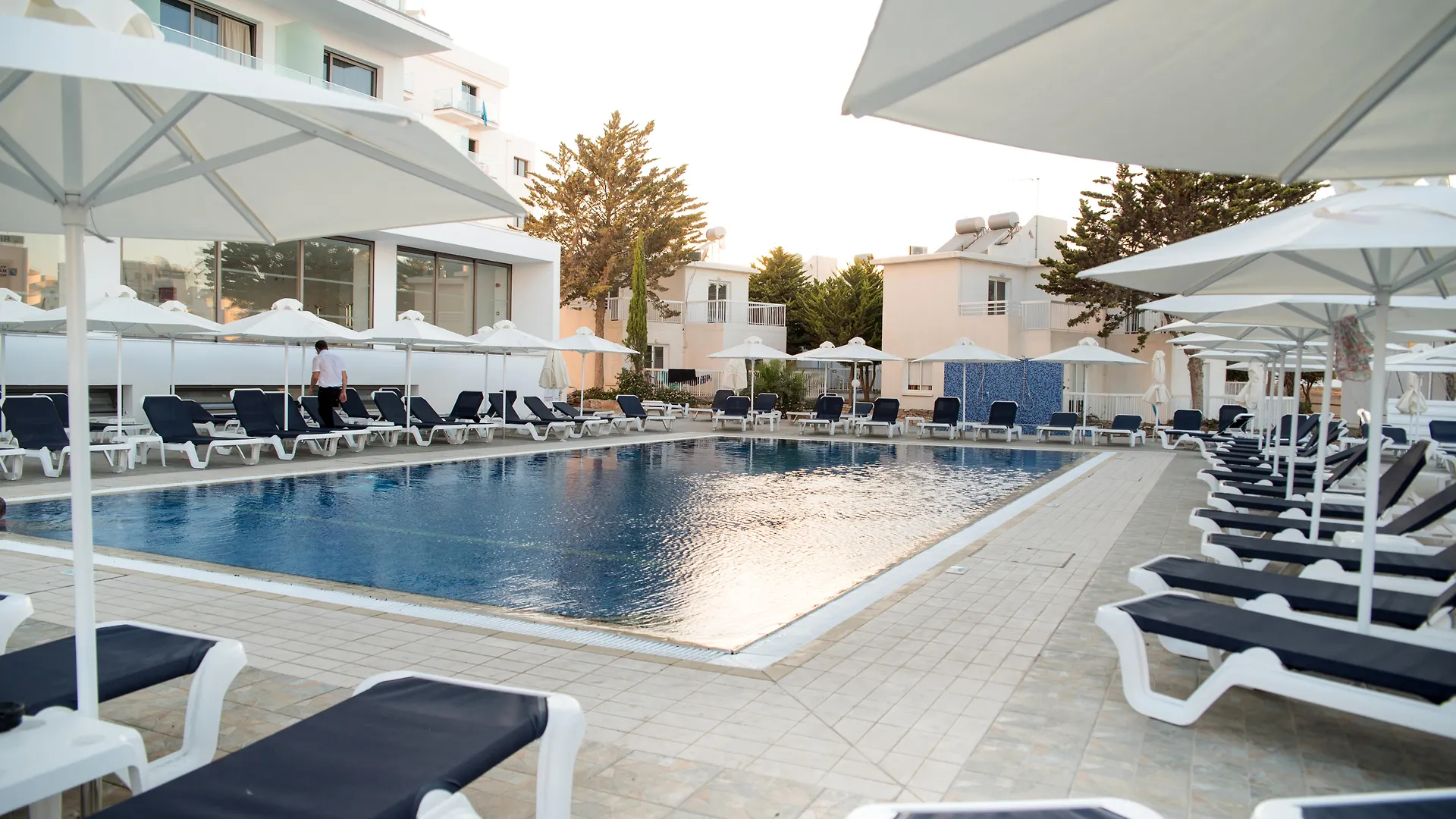 פרוטאראס Mandali Hotel 3*,