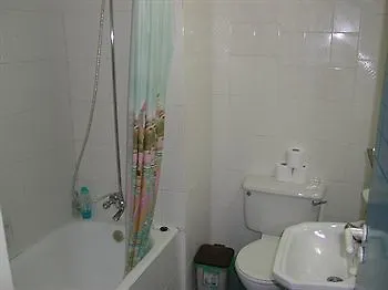 פרוטאראס Mandali Hotel