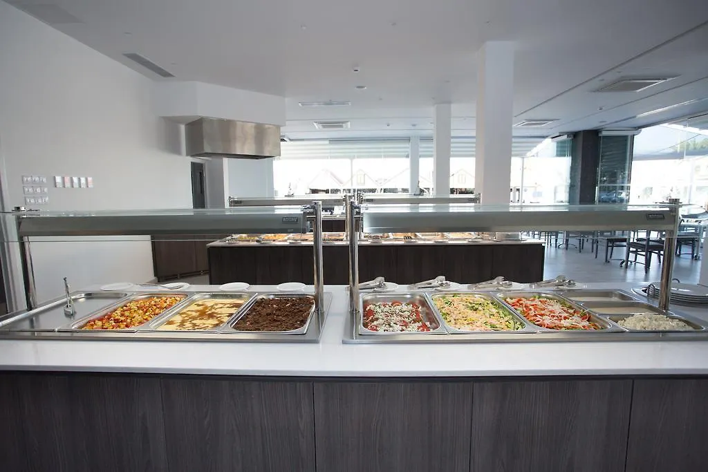 פרוטאראס Mandali Hotel